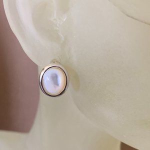 NWOT Silver & Oval White Shell MOP Earrings